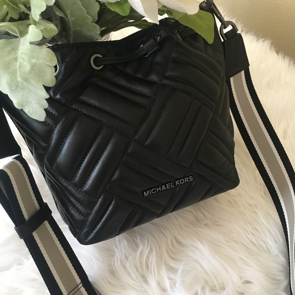 Michael Kors xsmall Peyton pocket crossbody bag - Picture 4 of 8